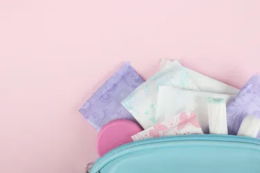 茶色いおりものが出る原因は？対処法や通院すべきサインを解説