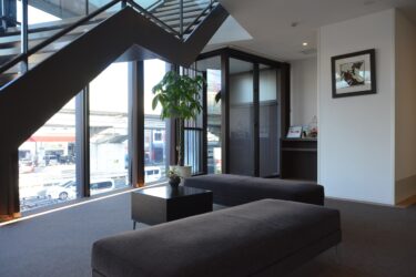 明治のブラック労働から学ぶ：いま“休む権利”を使うことが未来の自分を守る理由